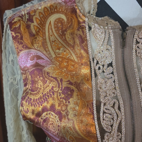 Jaipur Multicolor Paisley Jacket with Lace Details - Picture 3 of 6